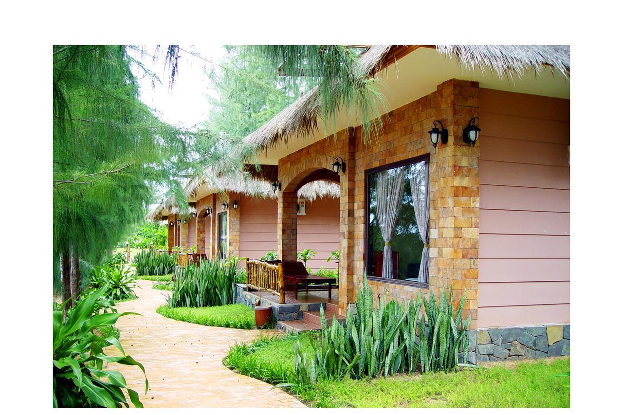 Vinh Suong Seaside Hotel And Resort Phan Thiết Buitenkant foto