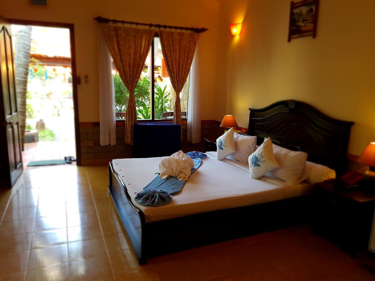Vinh Suong Seaside Hotel And Resort Phan Thiết Buitenkant foto
