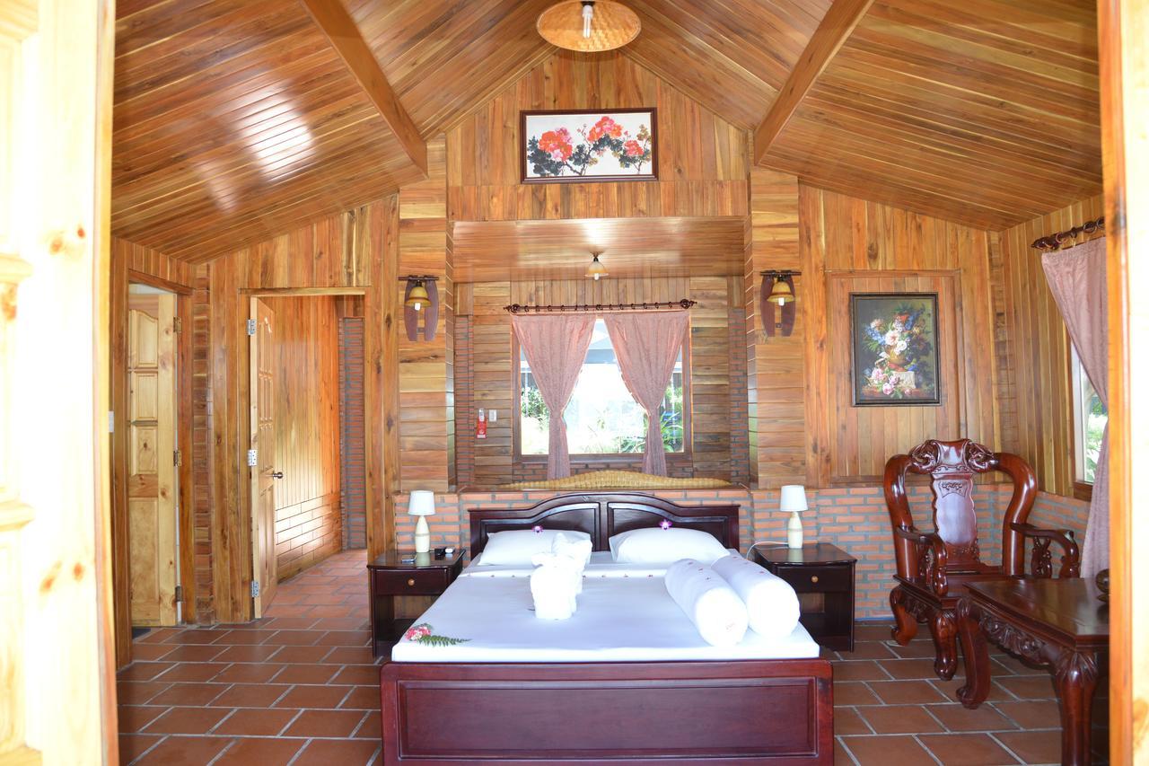 Vinh Suong Seaside Hotel And Resort Phan Thiết Buitenkant foto