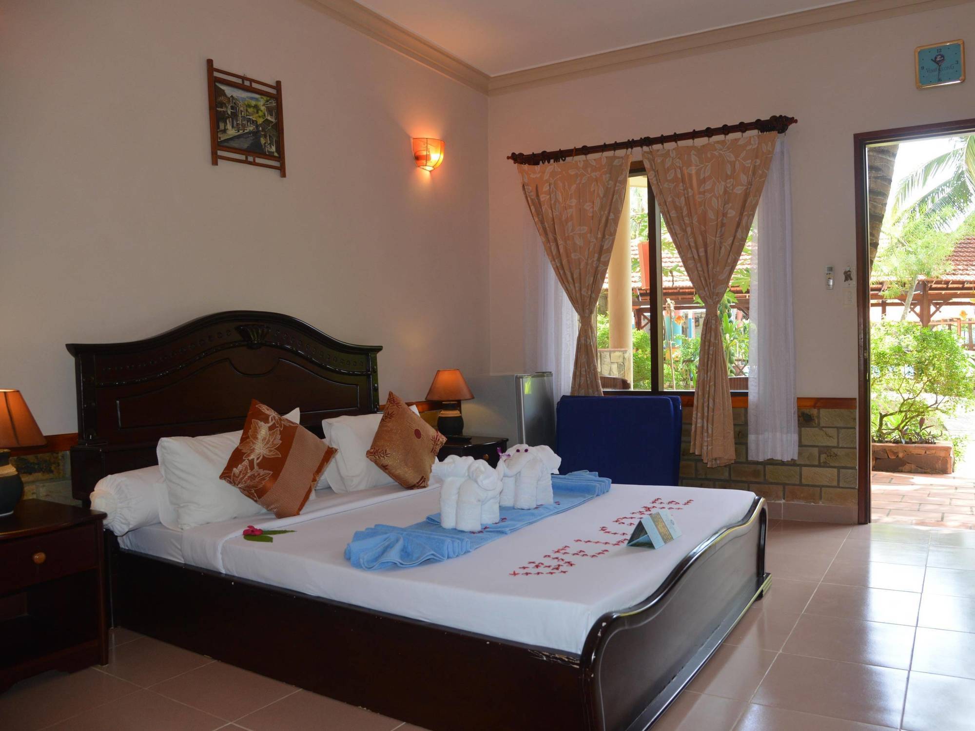 Vinh Suong Seaside Hotel And Resort Phan Thiết Buitenkant foto