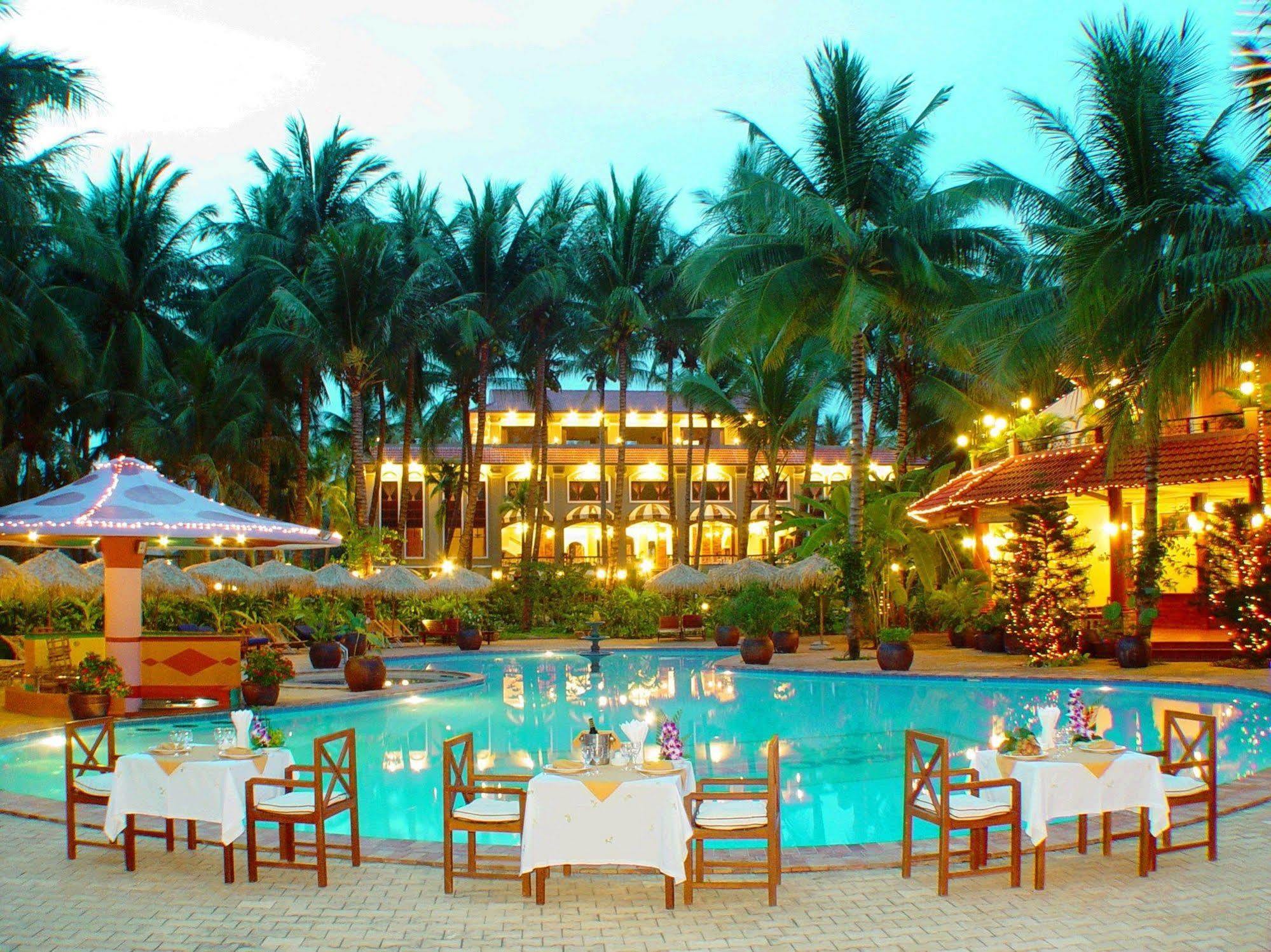 Vinh Suong Seaside Hotel And Resort Phan Thiết Buitenkant foto