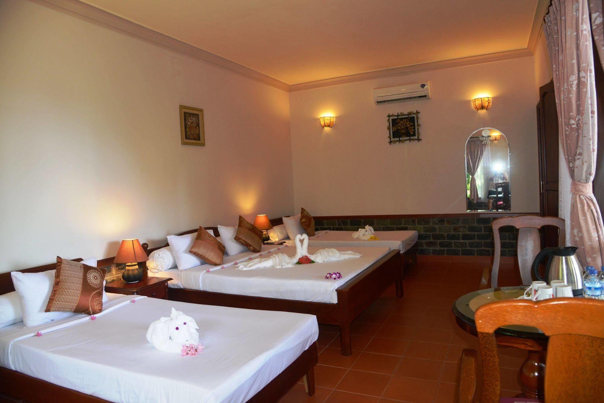 Vinh Suong Seaside Hotel And Resort Phan Thiết Buitenkant foto