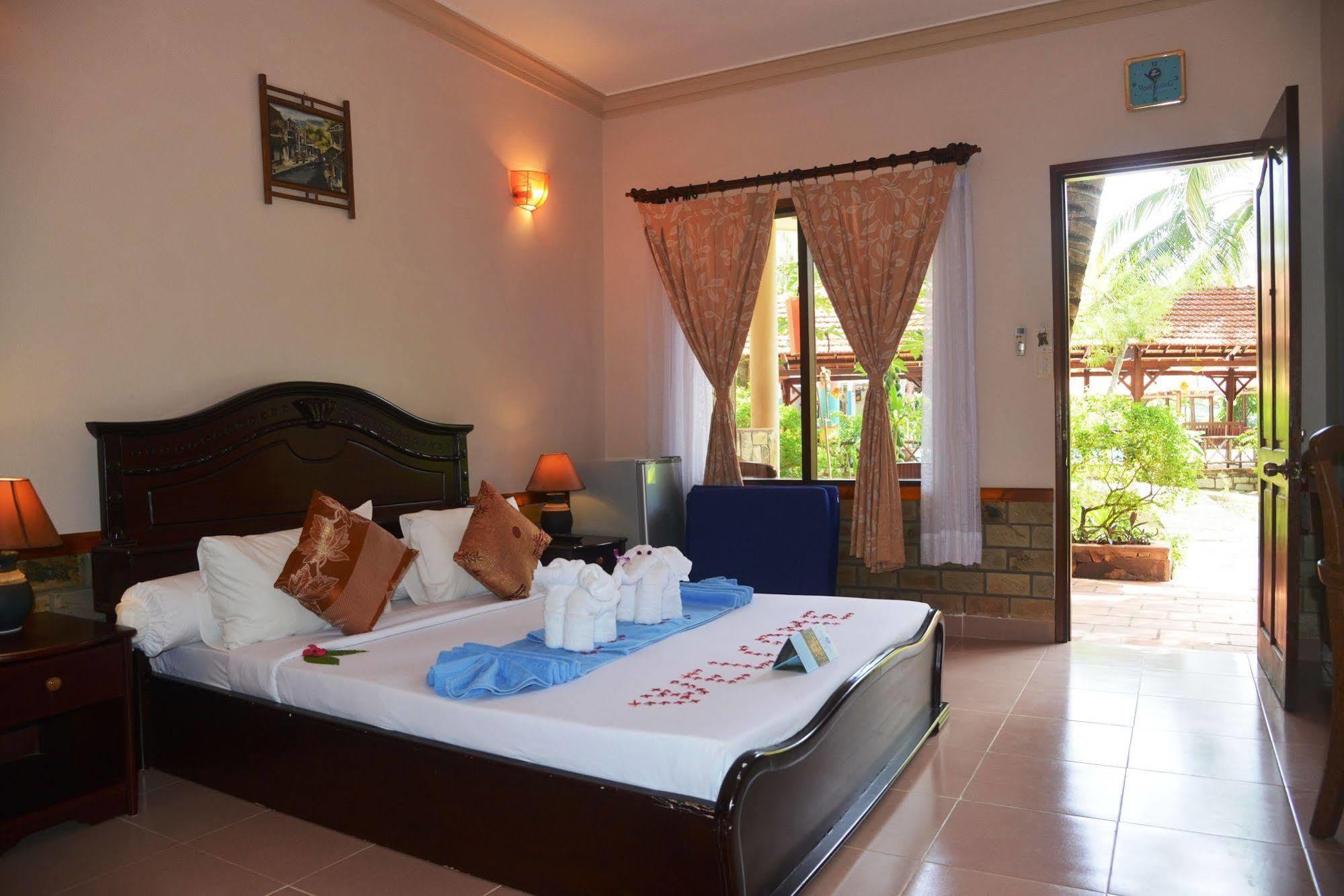 Vinh Suong Seaside Hotel And Resort Phan Thiết Buitenkant foto