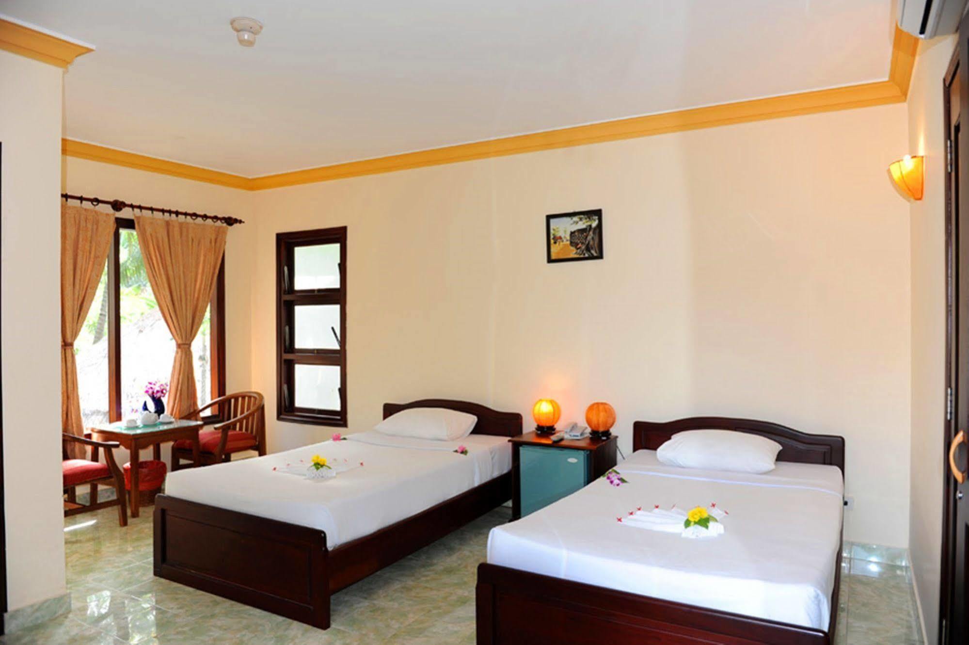 Vinh Suong Seaside Hotel And Resort Phan Thiết Buitenkant foto