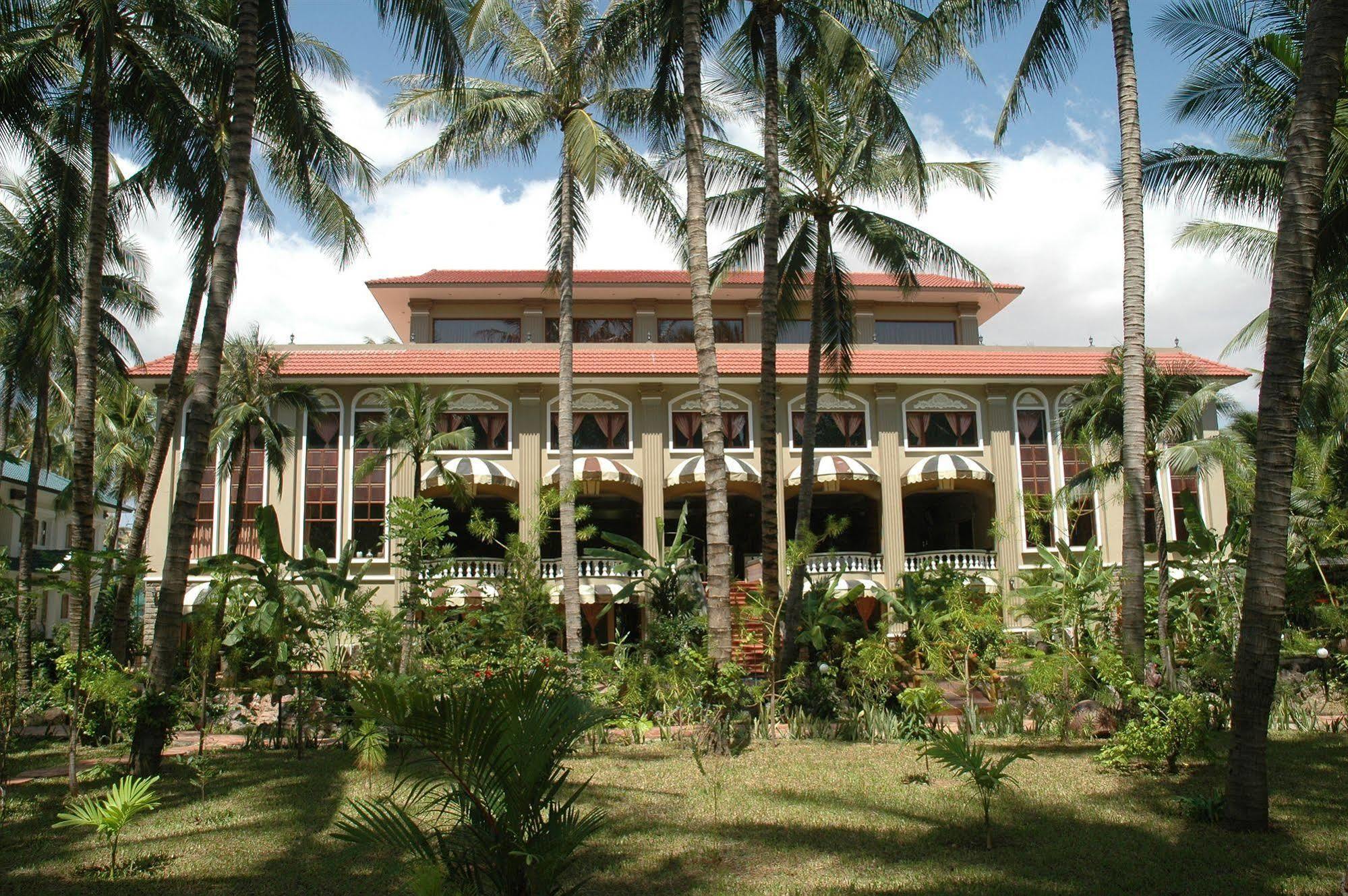 Vinh Suong Seaside Hotel And Resort Phan Thiết Buitenkant foto